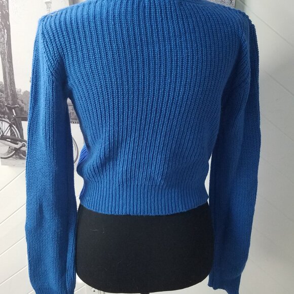 Forever 21 Sweater - Picture 2 of 2